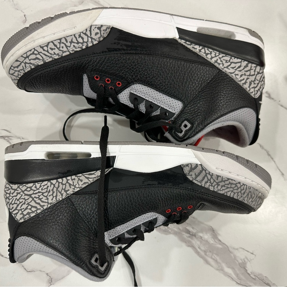 Jordan Black and Gray Sneakers with Signature Design - Picture 3 of 9